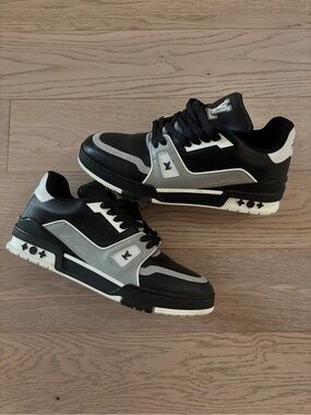 Louis Vuitton Trainers Black & Gray Men’s Low-Top Sneakers